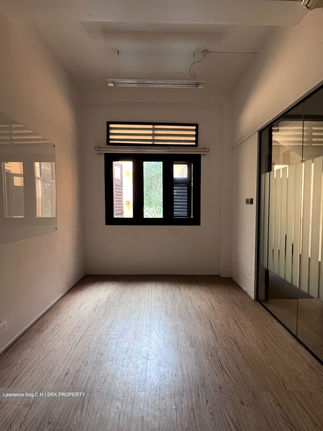 Teo Hong Road (D2), Office #507861851